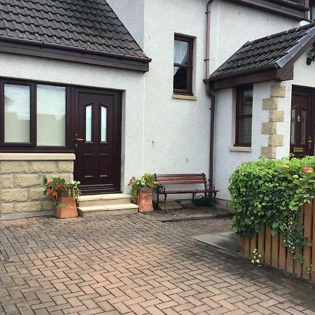 Exclusive Private Double Room, En-Suite Wet Room Private Entrance Forres Exterior photo